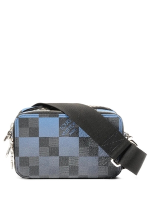 Louis Vuitton Pre-Owned 2021-2025 Alpha Wearable cross body bag - Blue