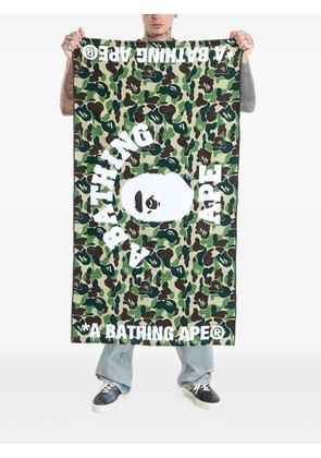 A BATHING APE® Abc Camo cotton beach towel - Green