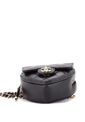CHANEL Pre-Owned CC in Love Heart Quilted Lambskin belt bag - Black