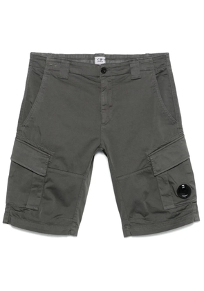 C.P. Company satin cargo shorts - Grey
