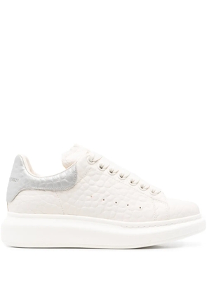 Alexander McQueen textured heel-tab ballet flats - White