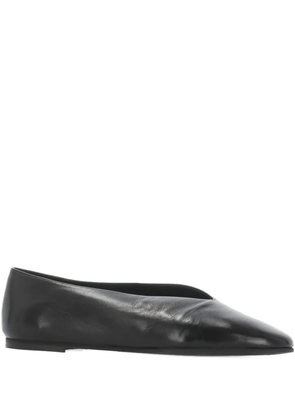 POEVE Reese round-toe leather ballet flats - Black