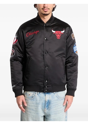 Mitchell & Ness x Chicago Bulls NBA Blackout bomber jacket