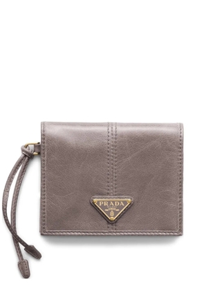 Prada small logo-detail wallet - Grey