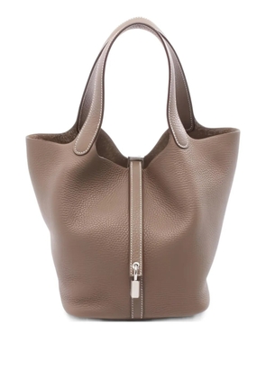 Hermès Pre-Owned 2019 lock-detail tote bag - Neutrals