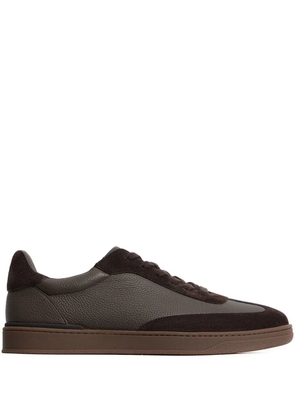 12 STOREEZ panelled leather sneakers - Brown