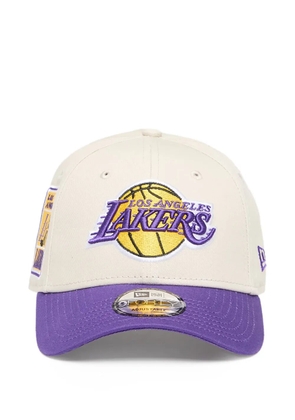 NEW ERA CAP embroidered LA Lakers baseball cap - White