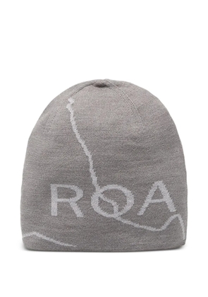 ROA logo-detail wool beanie hat - Grey