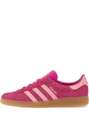 adidas Munchen three-stripe suede trainers - Pink