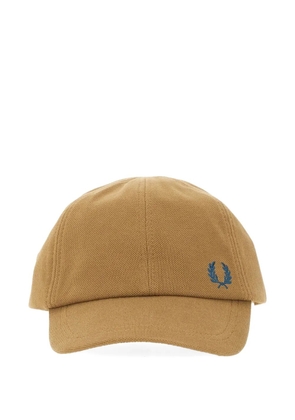 Fred Perry logo-embroidered cap - Neutrals