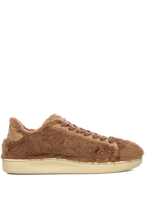 Valentino Garavani Royco shearling-effect logo sneakers - Brown