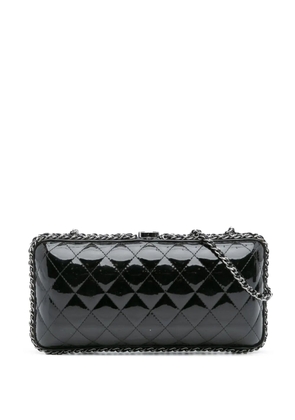 CHANEL Pre-Owned 2011 Quilted Patent Chain Around Clutch crossbody bag - Black