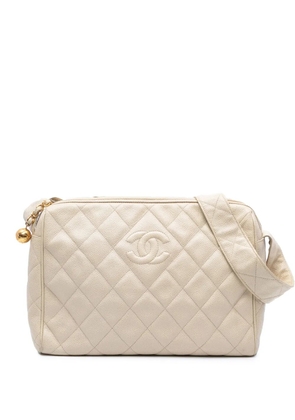 CHANEL Pre-Owned 1994-1996 CC Quilted Caviar crossbody bag - White
