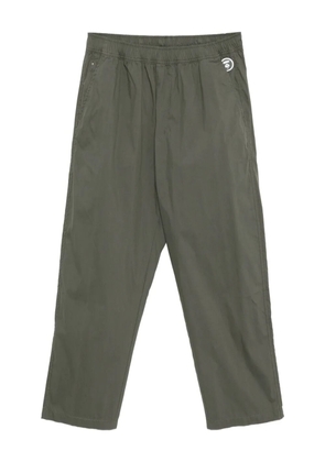 AAPE BY *A BATHING APE® logo-plaque trousers - Green