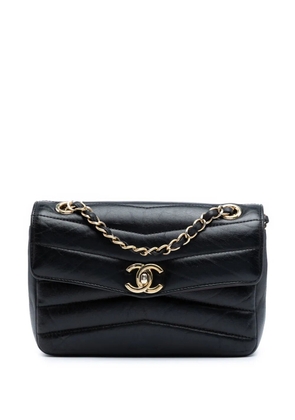 CHANEL Pre-Owned 2019 Small Chevron Shiny Lambskin Miroir Flap Bag crossbody bag - Black