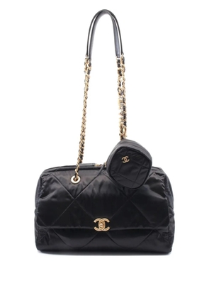 CHANEL Pre-Owned 2021 large Matelasse Chain shoulder bag - Black
