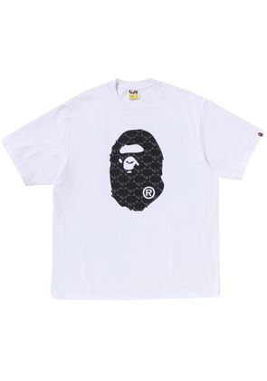 A BATHING APE® logo-print T-shirt - White