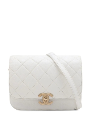CHANEL Pre-Owned 2021-2025 CC Quilted Caviar Flap crossbody bag - White