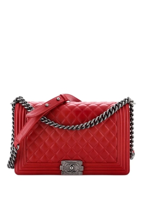CHANEL Pre-Owned Boy Flap Bag Quilted Calfskin New Medium shoulder bag - Red