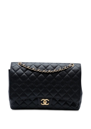 CHANEL Pre-Owned 2011 Maxi Classic Caviar Double Flap shoulder bag - Black
