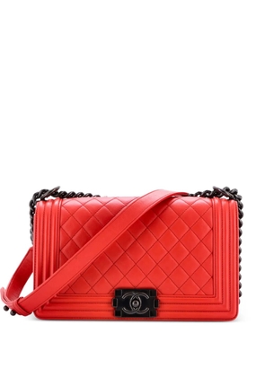 CHANEL Pre-Owned Boy Flap Bag Quilted Calfskin Old Medium shoulder bag - Red