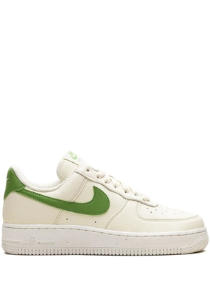 Nike Air Force 1 '07 Low 'Coconut Milk' sneakers - White