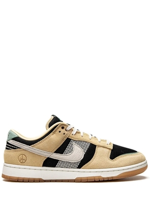 Nike Dunk Low SE 'Rooted In Peace' sneakers - Neutrals