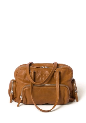 Miu Miu logo-embossed leather tote bag - Brown