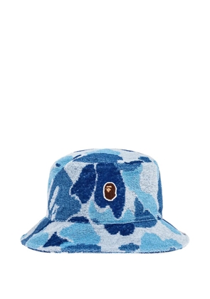 A BATHING APE® Ape Head camouflage bucket hat - Blue