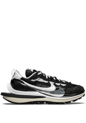Nike x sacai VaporWaffle 'Black White' sneakers