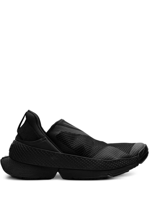 Nike GO FlyEase WMNS 'Triple Black' sneakers