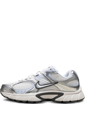 Nike V5 RNR 'Summit White/Blue Tint/ Photon Dust/Smoke Grey' sneakers