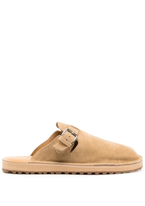 Comme des Garçons Homme decorative-buckle leather slides - Brown