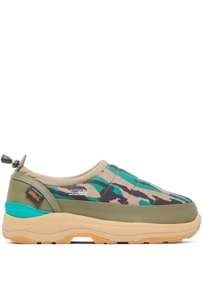 Suicoke camouflage quilted sneakers - Green