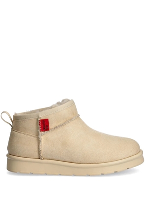 Love Moschino logo-patch boots - Neutrals