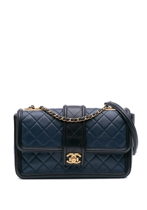 CHANEL Pre-Owned 2016-2017 Medium Bicolor Quilted Lambskin Elegant CC Flap crossbody bag - Blue