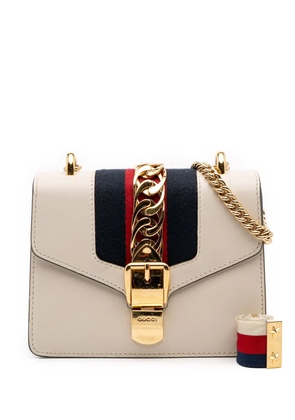 Gucci Pre-Owned 2016-2025 Mini Calfskin Sylvie Chain crossbody bag - White
