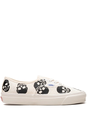 Vans Authentic 44 DX needlepoint sneakers - White