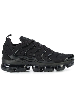 Nike Air Vapormax Plus 'Triple Black' sneakers