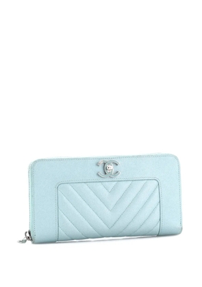 CHANEL Pre-Owned Mademoiselle Zip Around Wallet Quilted Caviar Long small wallets - Blue