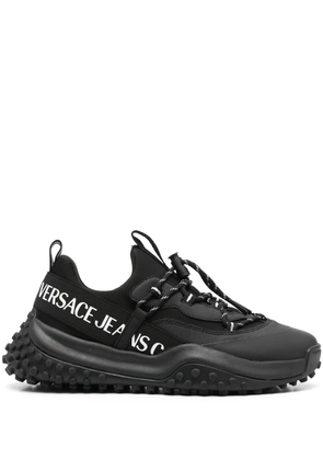 Versace Jeans Couture logo-embossed sneakers - Black