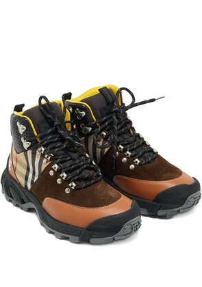 Burberry Pre-Owned Tor hiking boots - Brown