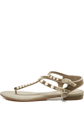 CHANEL Pre-Owned velvet pearl-embellished thong sandals - Grey