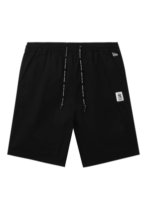 NEW ERA CAP logo-patch shorts - Black