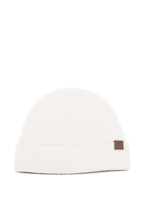 Eleventy ribbed leather-patch beanie hat - White