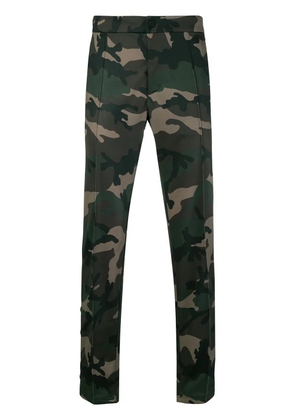 Valentino Garavani camouflage-print trousers - Green