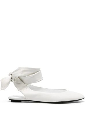 The Attico Cloe ballerina shoes - White