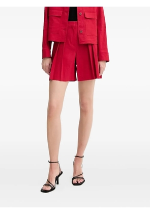 Theory pleated front shorts - Red
