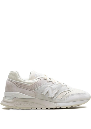 New Balance x MiUSA Kith Easter 997.5 'White/Marshmallow/Angora' sneakers - Neutrals
