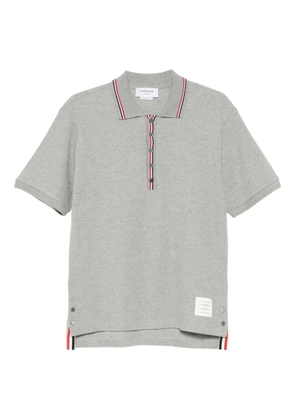 Thom Browne logo-patch polo shirt - Grey